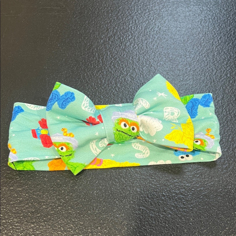 Little Sleeies Luxe Bows, Sesame Street, one size fits NB-3T